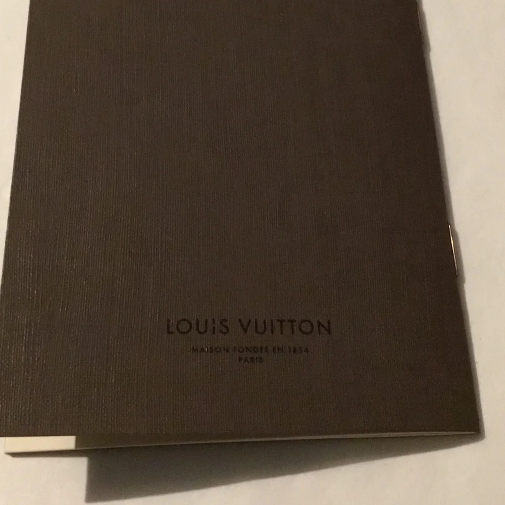 LOUIS VUITTON